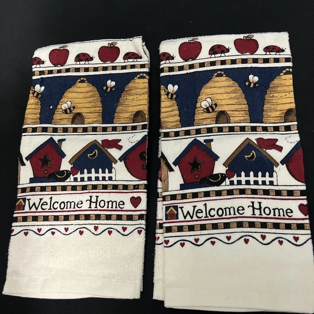 2/ Welcome Home Kitchen Dish Towels /‎ Bee Beehive  Ladybug Country Farmhouse